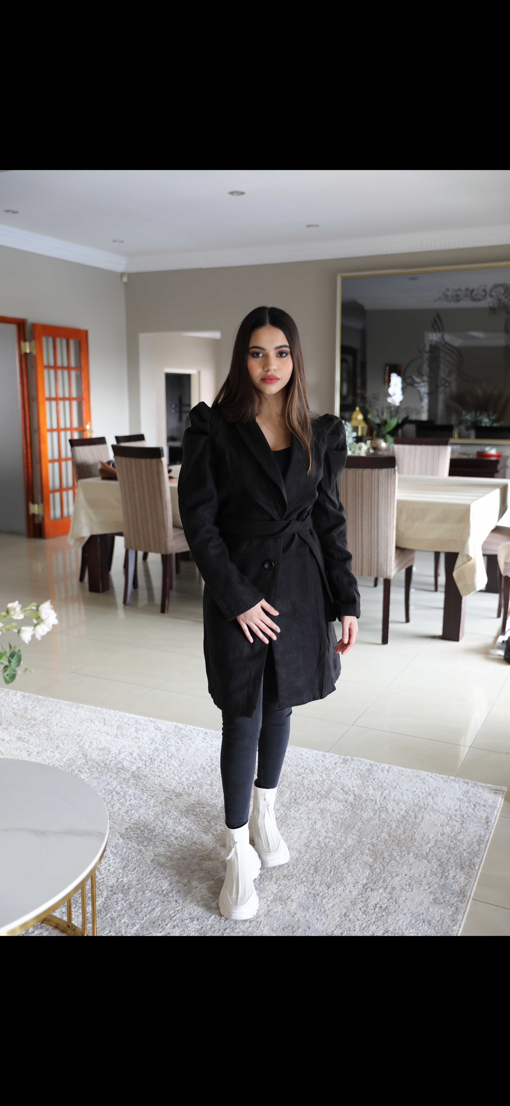 Black puff shoulder jacket