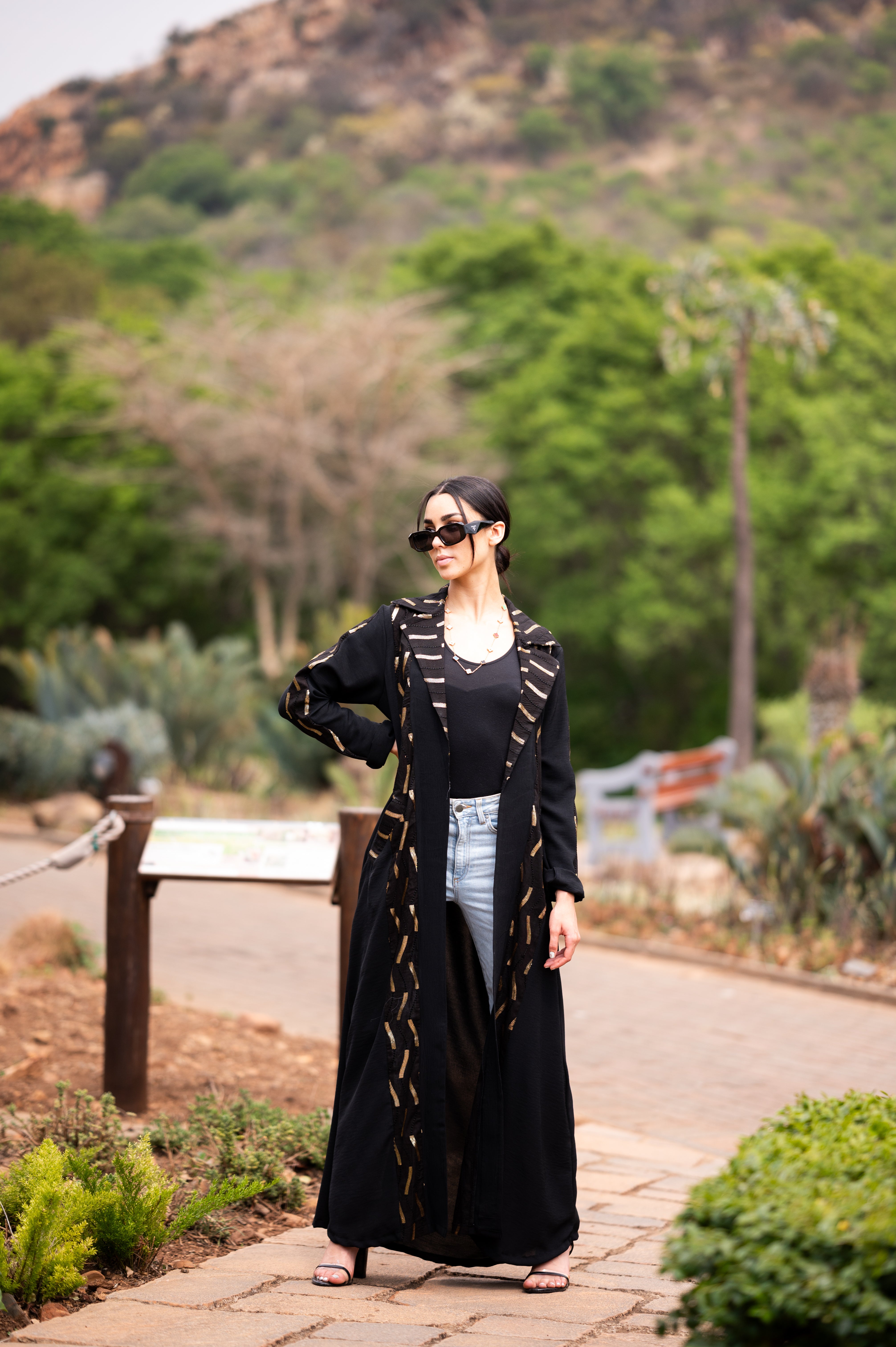 AZALEA (black)